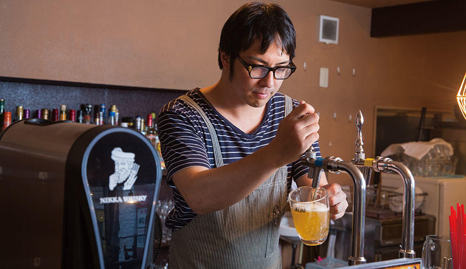 ビストロ酒場 ジャンラフィット オーナー 鈴木 昂志 厨房 フロアに立つ飲食経営者 飲食業界情報コラム グルメキャリー 飲食業界 レストラン業界の就職 転職サイト