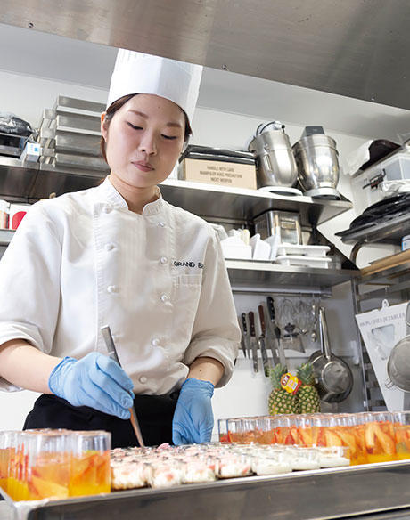 株式会社 ブレスゲート グランブリエ東京 三橋 敦子さん 飲食店の転職 就職成功者インタビュー Step Up転職 飲食業界情報コラム グルメキャリー 飲食業界 レストラン業界の就職 転職サイト