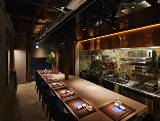 RESTAURANT HYENE（レストラン イェン）