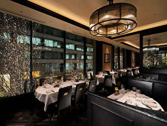 モートンズ　丸の内二重橋ビル／株式会社クリエイト・ダイニング