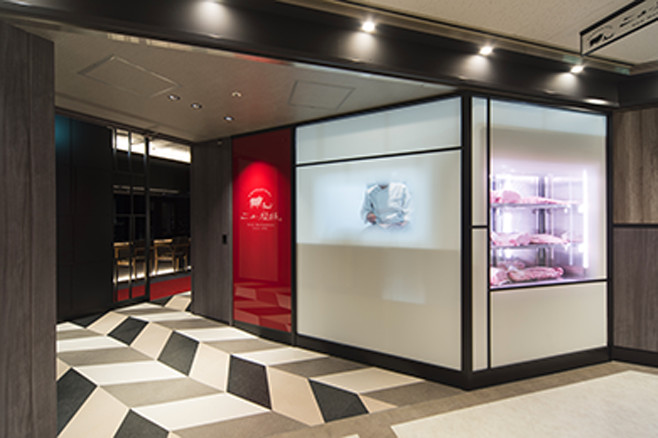 ニュー松坂　梅田32番街店