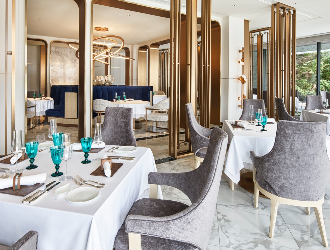 サンクチュアリコート高山　アートギャラリーリゾート　イタリア料理 オッツィオ