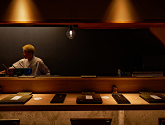 厳選焼鳥 一石三鳥 本店／株式会社Human Qreate