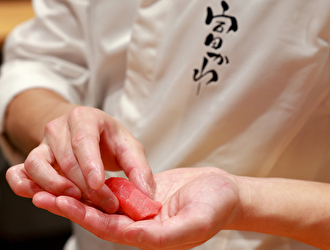 鮨 富かわ（とみかわ）【株式会社グリーンコーポレーション】