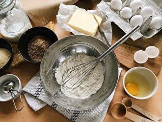 WHITE GLASS COFFEE（ホワイトグラスコーヒー）ケーキ工房 福岡／株式会社 ロイヤル・アーツ