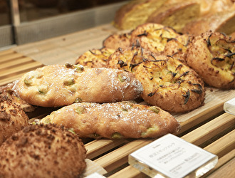 ジュウニブンベーカリー　新宿店