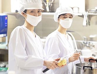 東京都立足立高等学校（定時制）