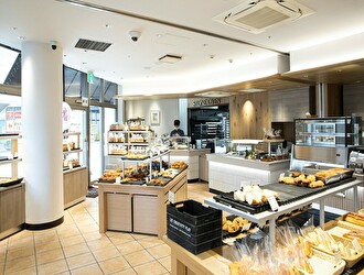 Boulangerie et Cafe Pere et Mere（ペル・エ・メル）