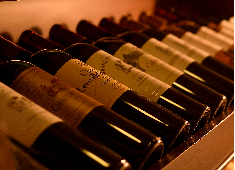 株式会社鈴音 ワインのアイテム数も豊富でソムリエの方にもご満足頂けるラインナップとなっています。