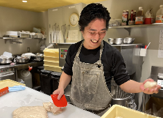 FST JAPAN合同会社 厳選した食材を使い、美味しいパン・スイーツを開発・提供しています。