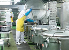 株式会社レパスト　学校営業部 子ども達を笑顔にさせる美味しい給食づくりです！