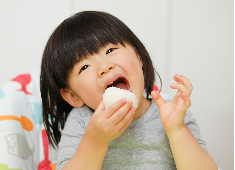 株式会社レパスト　学校営業部 こども達を笑顔にさせる美味しい給食づくりです！