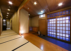 銀座 朝川 料理長や女将との距離が近く、スキルや知識なども自然と身につく環境なのも魅力の一つです