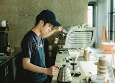 一般社団法人ビーンズ 日本初のスペシャリティコーヒー焙煎やバリスタなどの専門的な仕事を中心に据えた障がい者を対象とした支援施設です。
